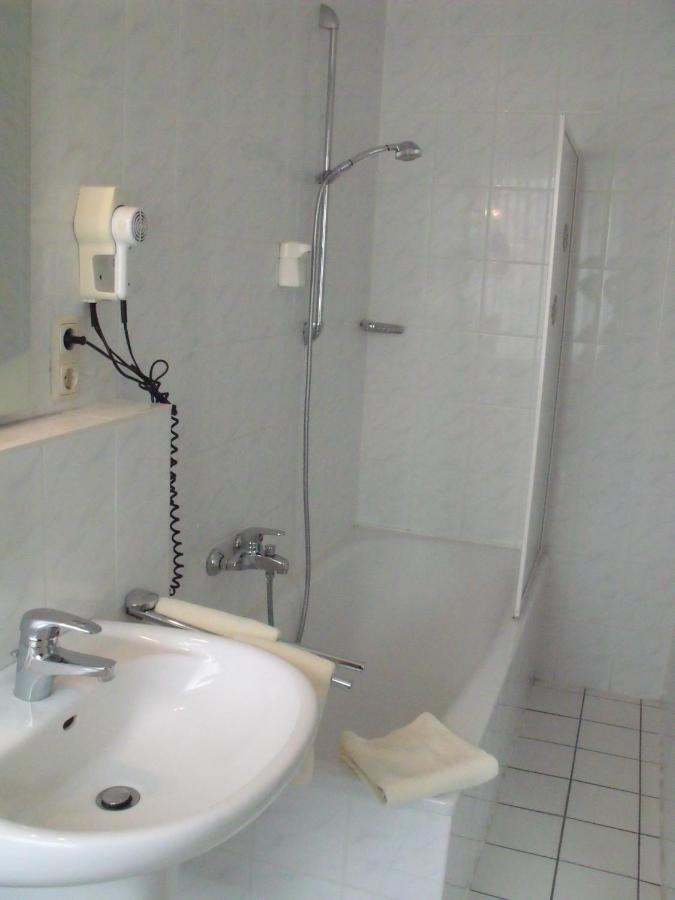 Hotel Alexander Oldenburg Habitación foto
